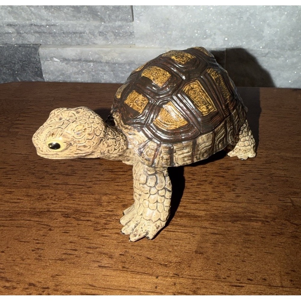 New 1997 TORTOISE Animal Figurine Safari Ltd.